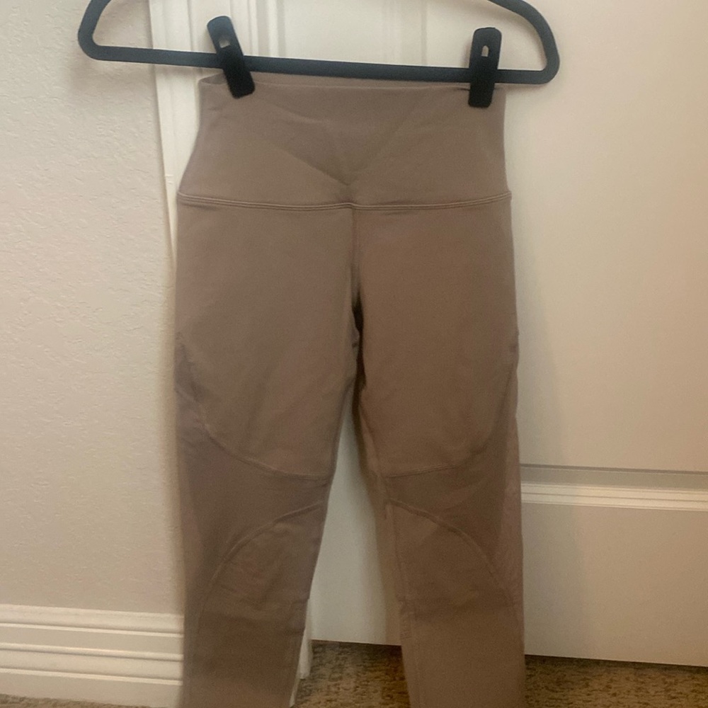 Alo Capri leggings
